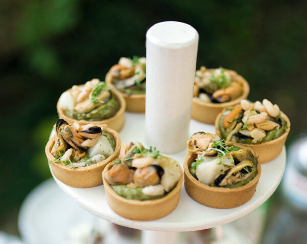 Finger food na przyjęcie plenerowe