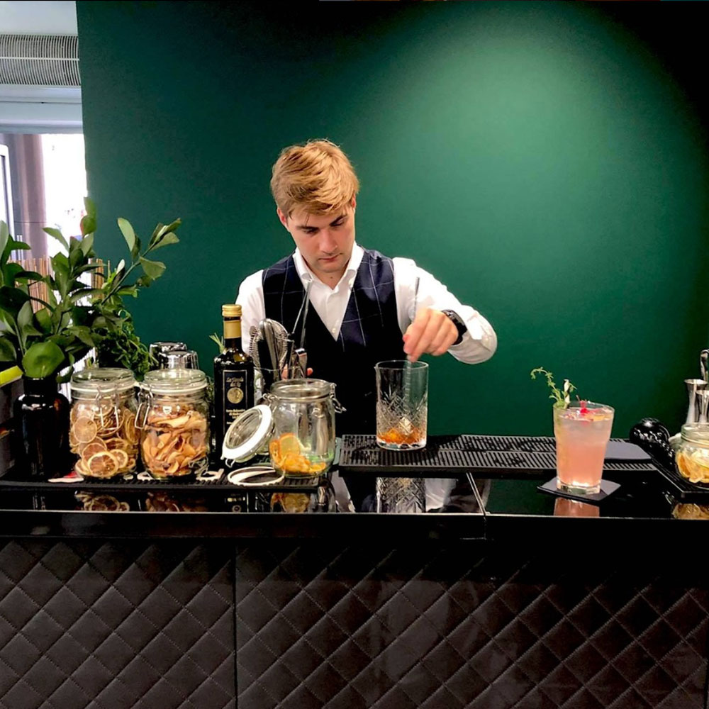 bar